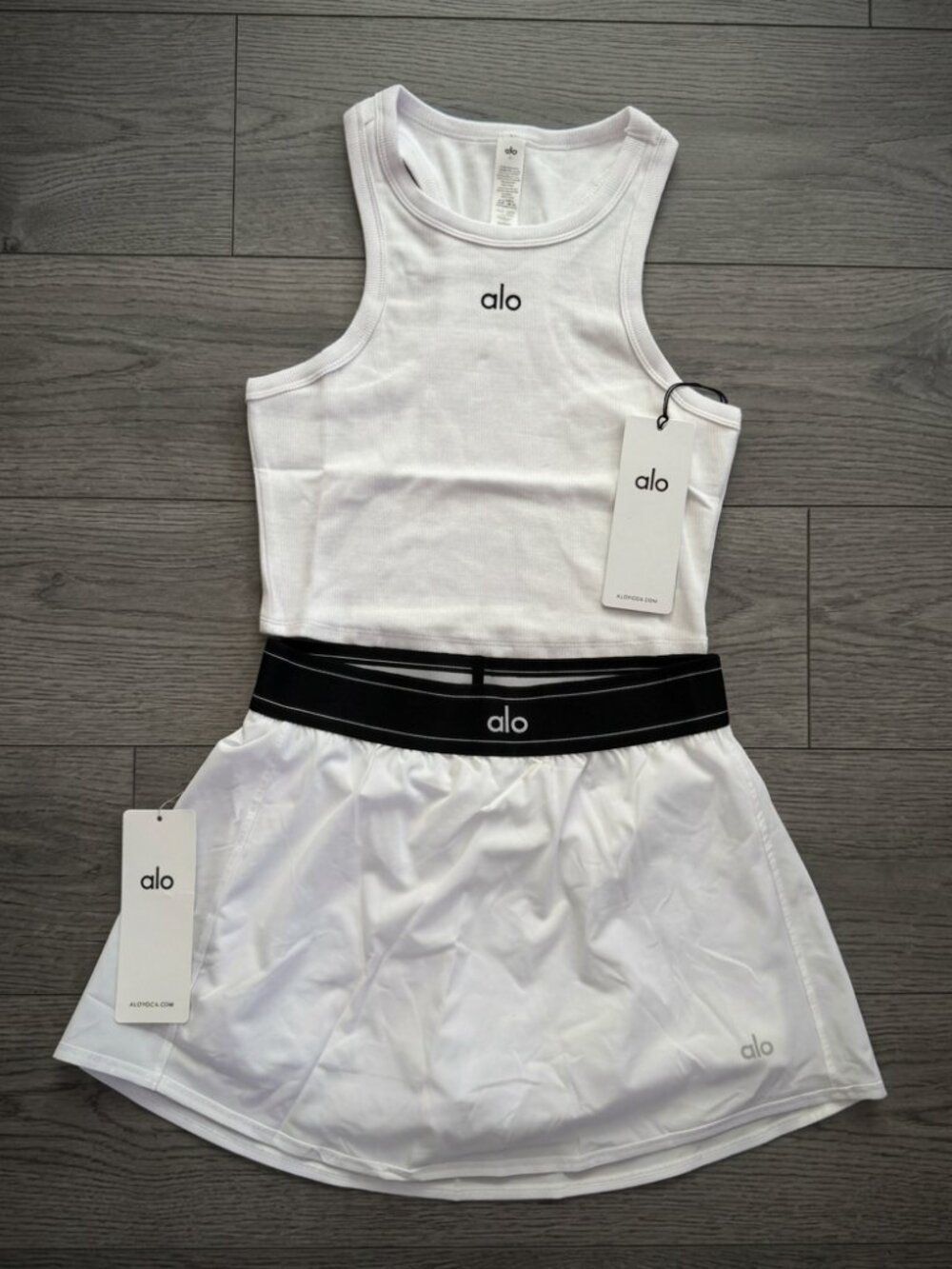 ALO Yoga Match Point Tennis Skirt & Aspire Tank Set White/Black | Multiple Sizes - Picture 1 of 10